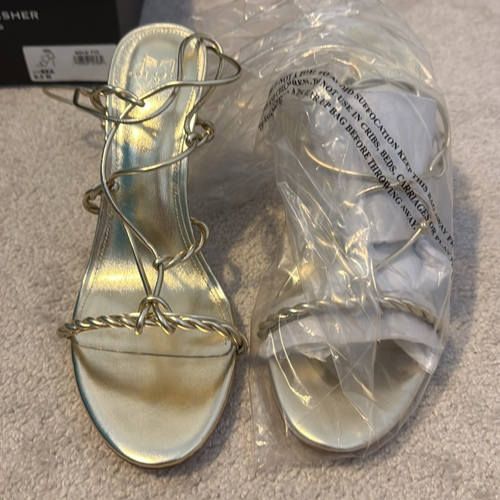NWT Marc Fisher 9.5 gold strap heels